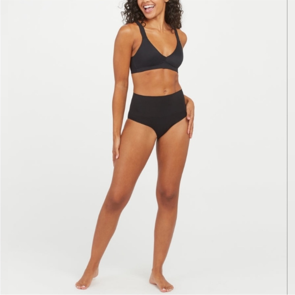 Spanx wireless bra black NWT medium - Picture 4 of 13